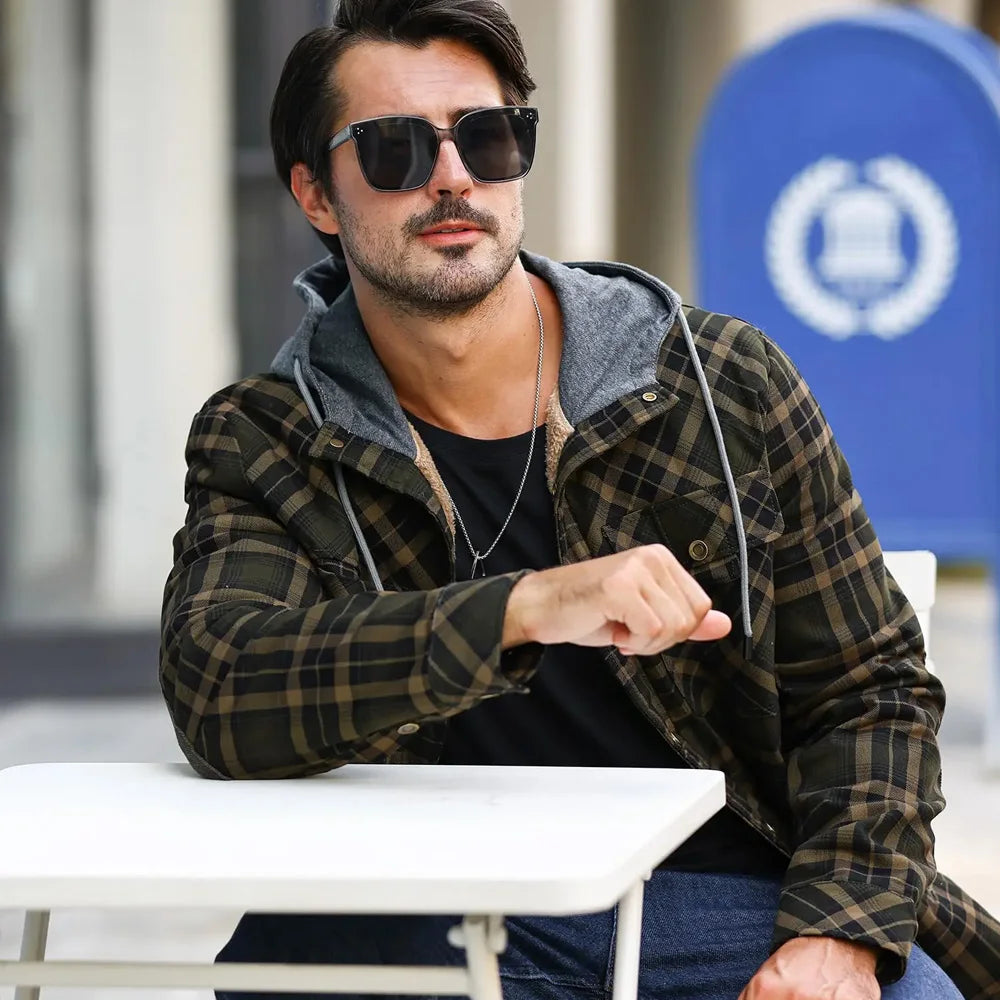 Przytulna flanelowa kurtka z dekoltem – ModaEkspert