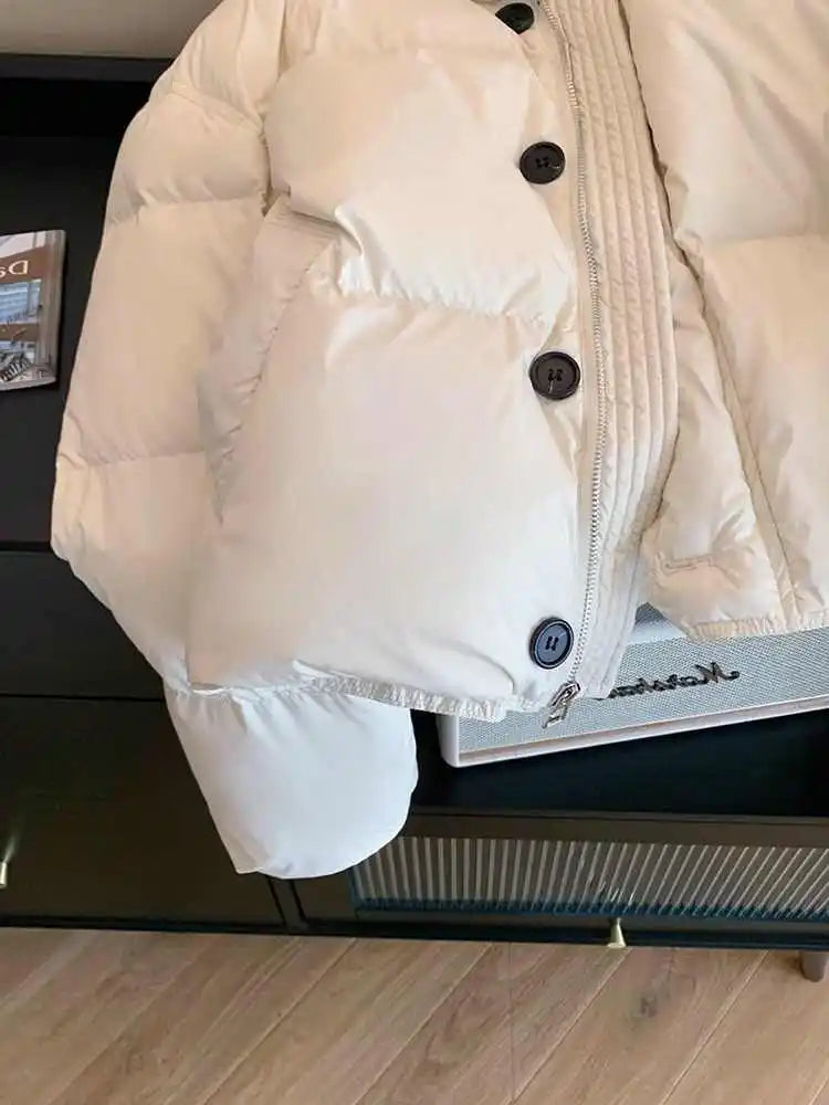 Biała kurtka puchowa z wysokim kołnierzem - ModaEkspert.pl 
