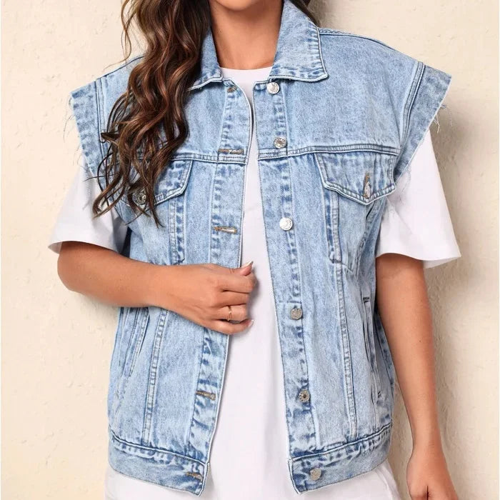 Kamizelka dżinsowa w kolorze jasnoniebieskim – ModaEkspert